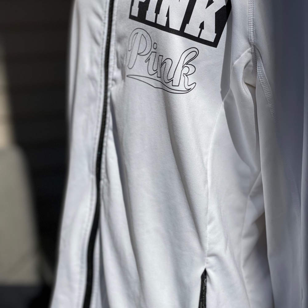 PINK Victoria's Secret Windbreaker- size M - Picture 3 of 6